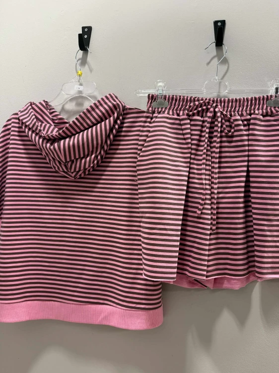 komplet-rozowy-w-paski-femininebutik.jpg