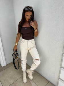 jeansy-mom-fit-bez-femininebutik.jpg