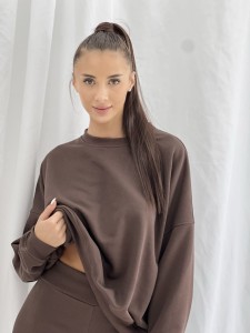 bluza-basic-czekoladowa-femininebutik.jpeg