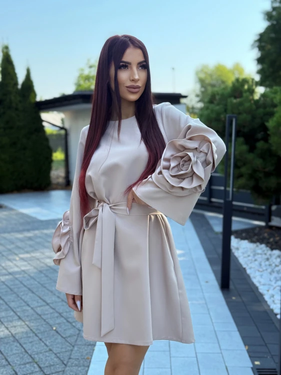 sukienka-bezowa-valentina-femininebutik.webp