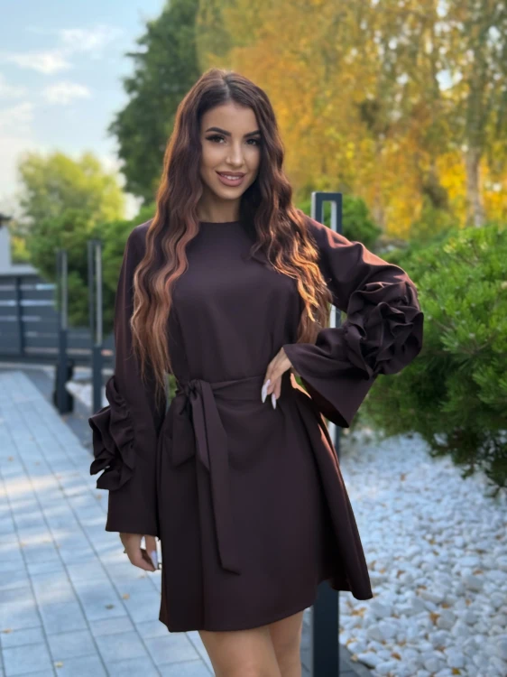 sukienka-valentina-czekolada-femininebutik.webp