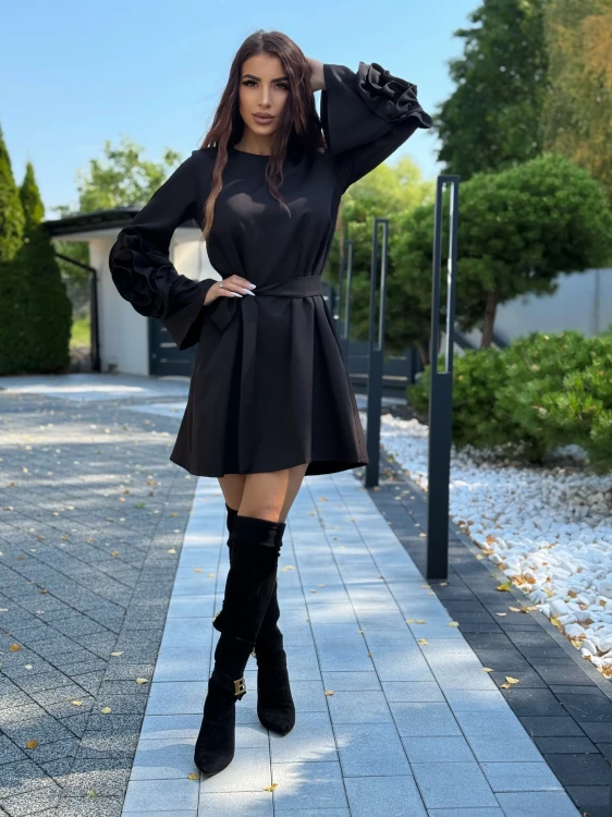 sukienka-czern-valentina-femininebutik.webp