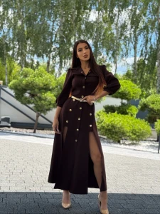 sukienka-czekolada-natalie-femininebutik.webp