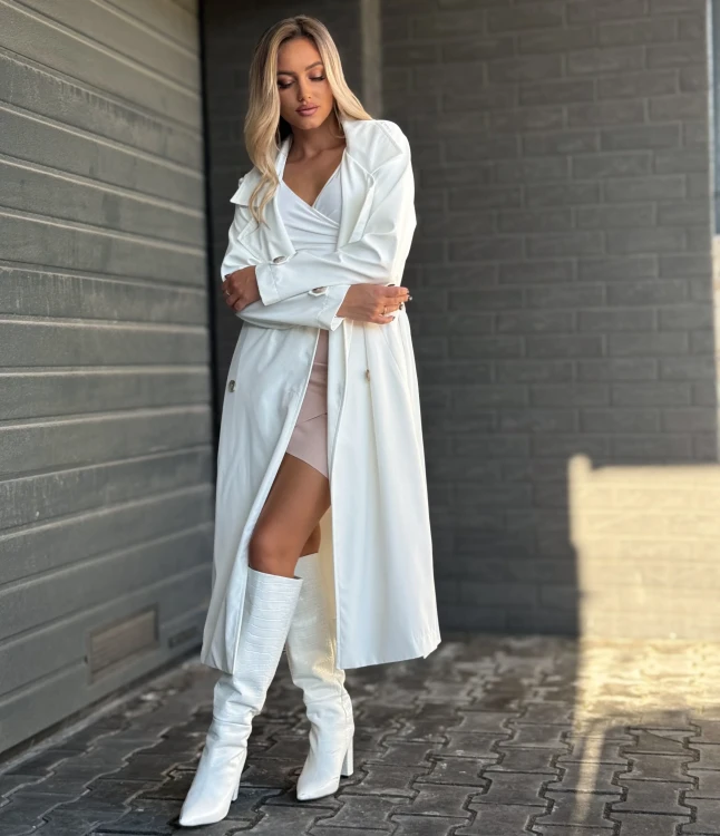 trencz-plaszcz-bialy-femininebutik.webp