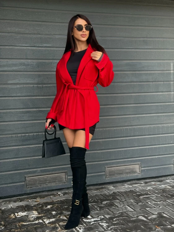 plaszczyk-czerwony-krotki-femininebutik.webp