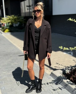 plaszczyk-krotki-czern-femininebutik.webp
