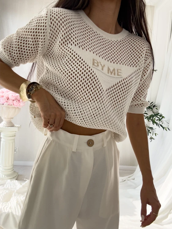 sweter-biały-femininebutik.jpg