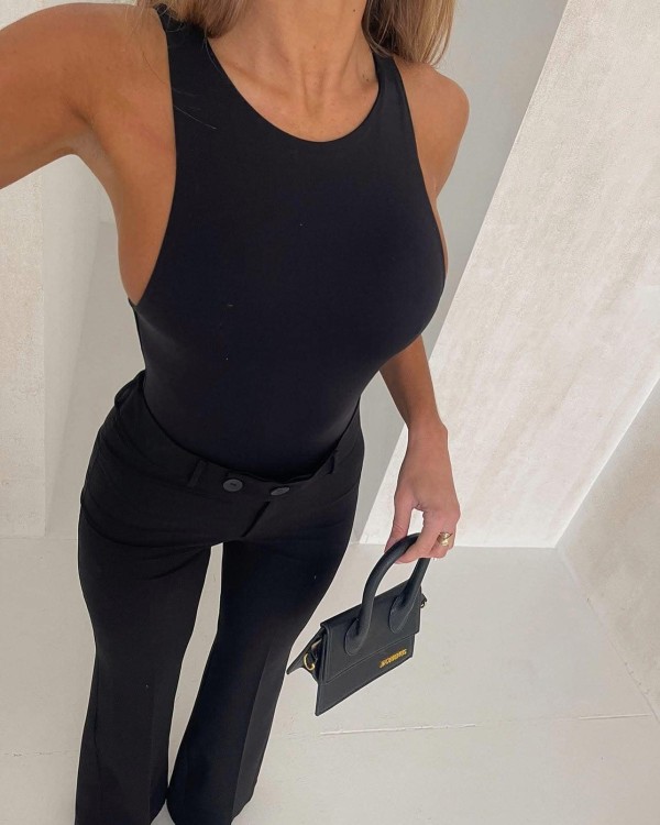 body-na-ramiączka-czarne-femininebutik.jpg